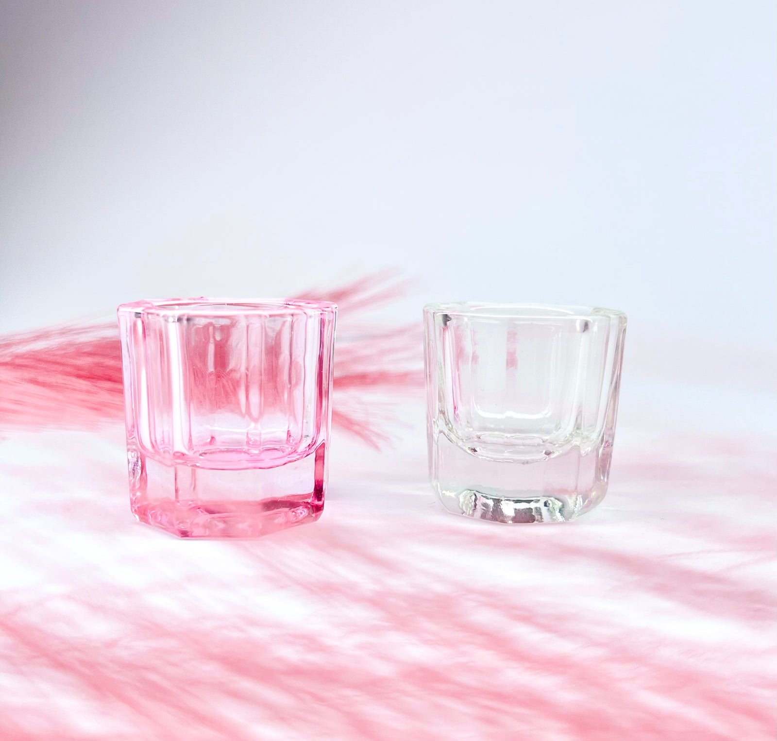 Stikla trauciņš krāsas jaukšanai